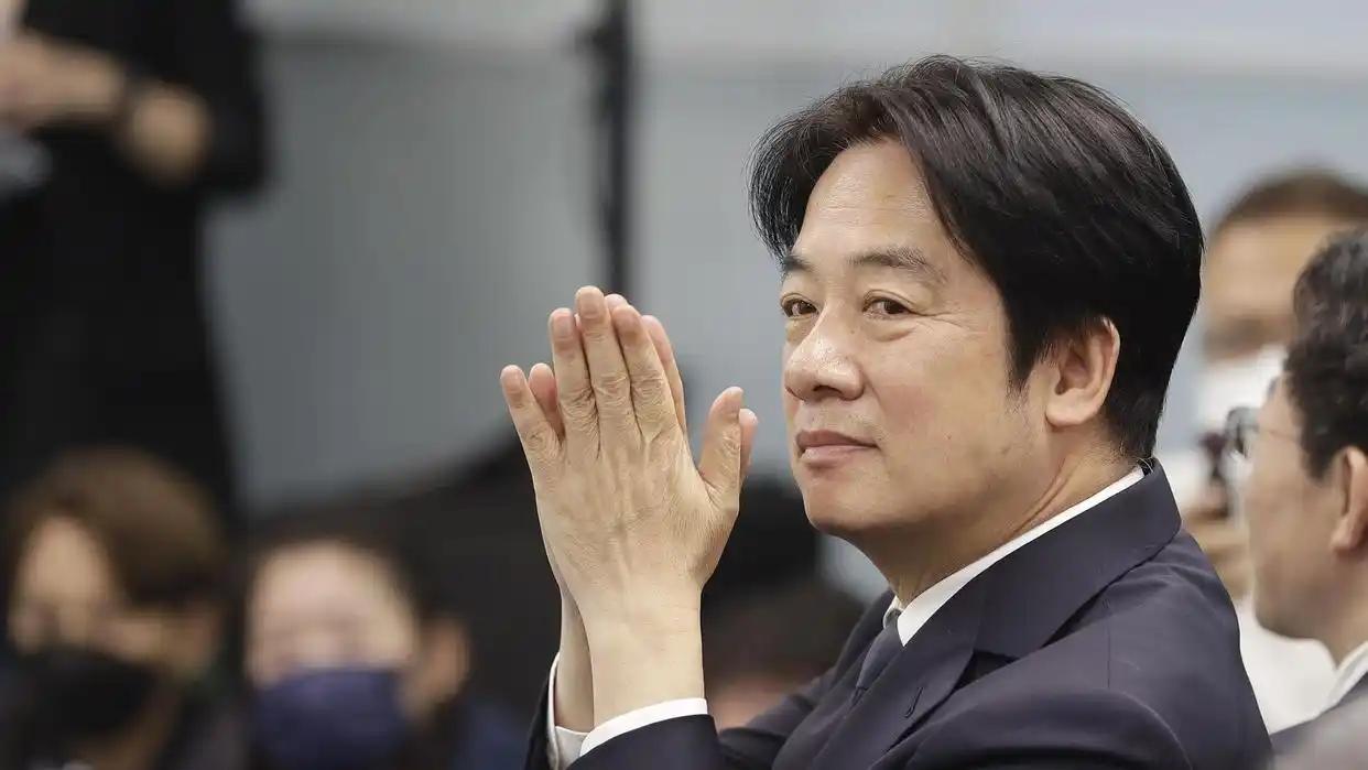 炸锅了！赖清德这次“双十”谈话里面关于两岸关系的说辞，翻译成大白话，其实就三句：