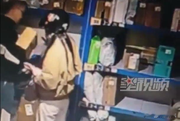 广东，一女子网购一只包，价值1260元。女子去取快递之后，只把里面的一块布拍了照