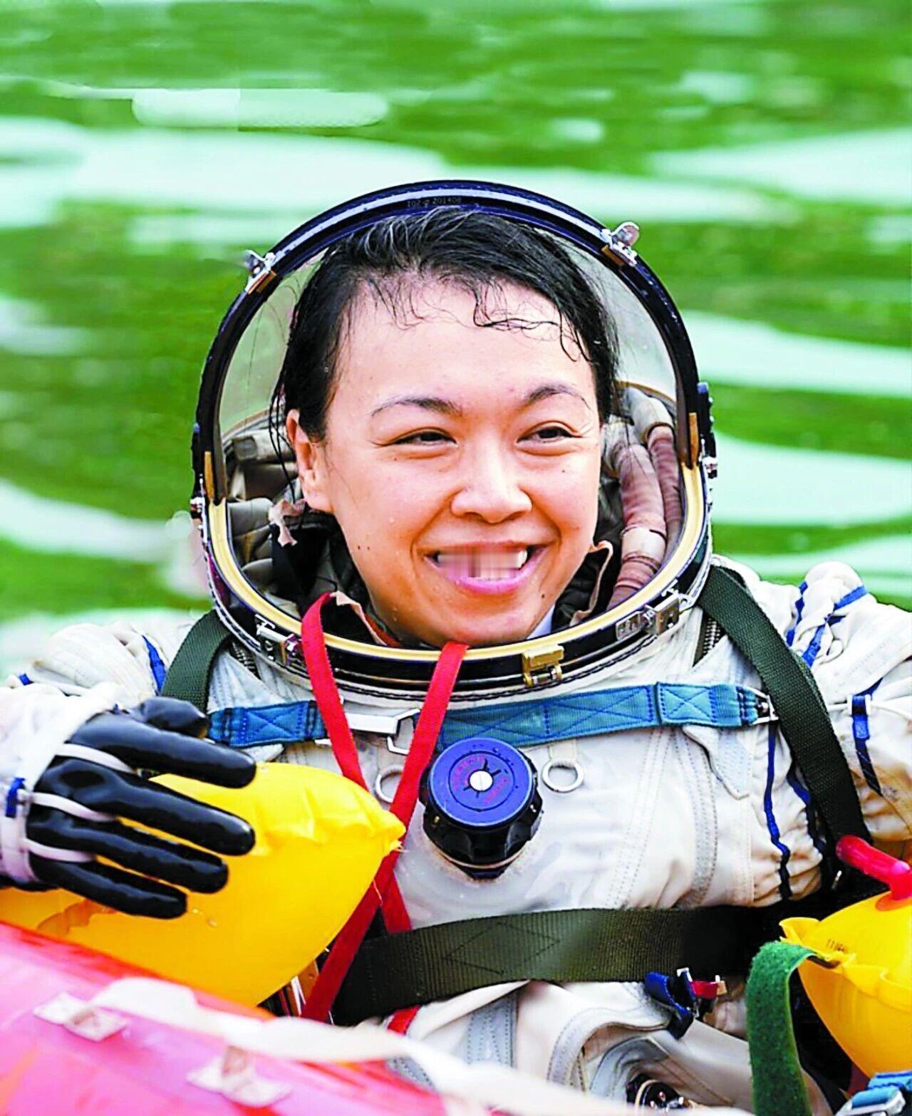 霍启刚祝贺黎家盈出征（2026-05-23）核心表态：她是全香港的骄傲，感