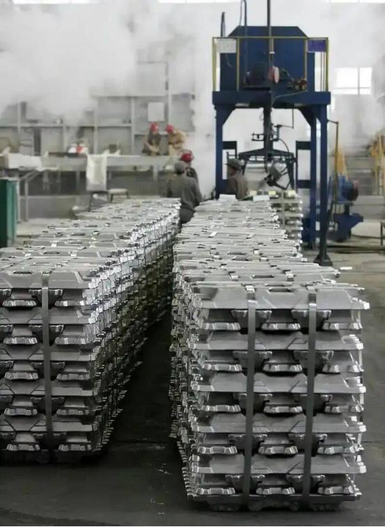 中国又宣布一重大举措！自2026年1月1日起，继管制稀土出口后，中国一新管制正式