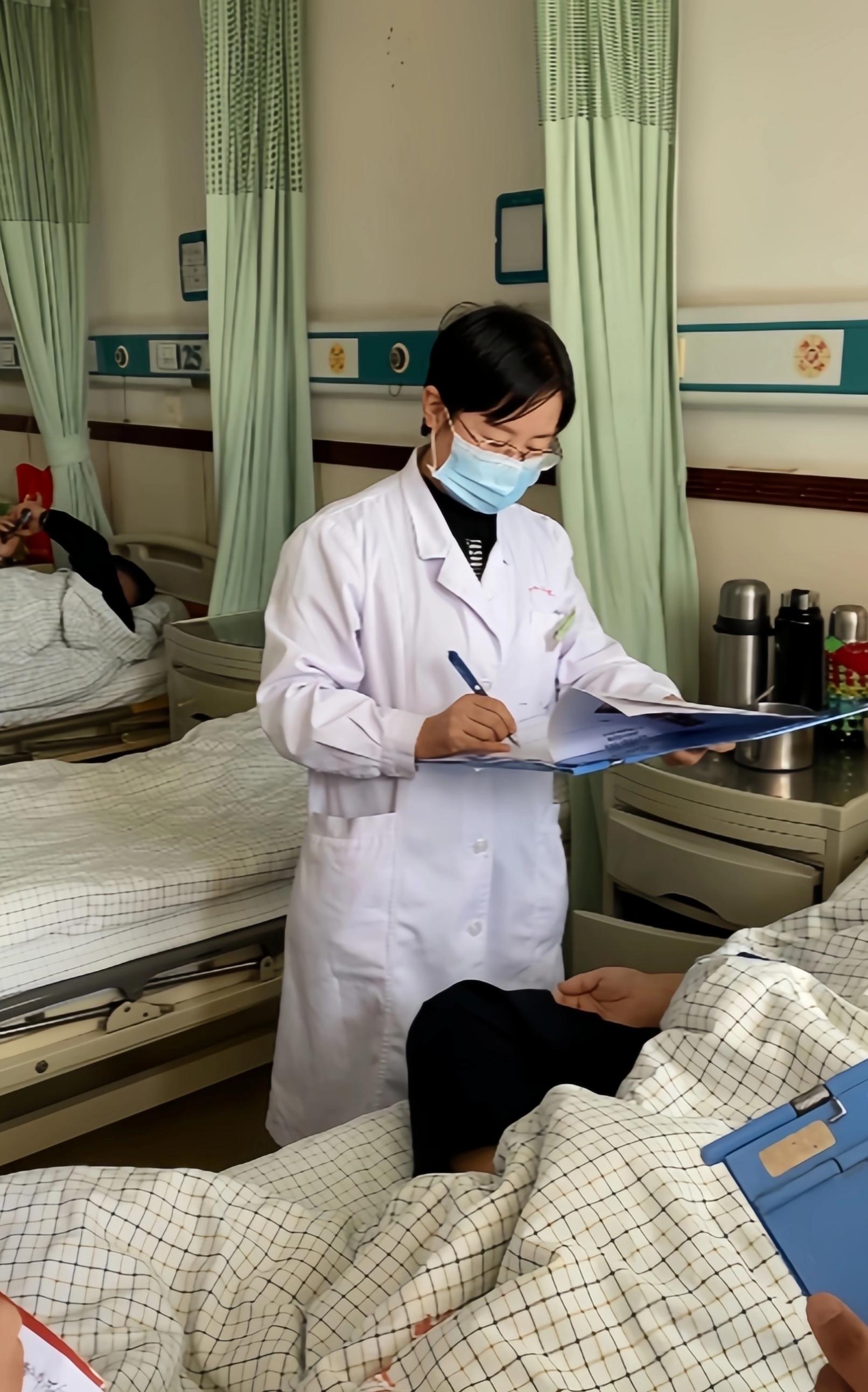 查出乙肝 肝硬化 肝腹水 肝癌不要过度治疗，不痛不痒也未必就是没事！如...