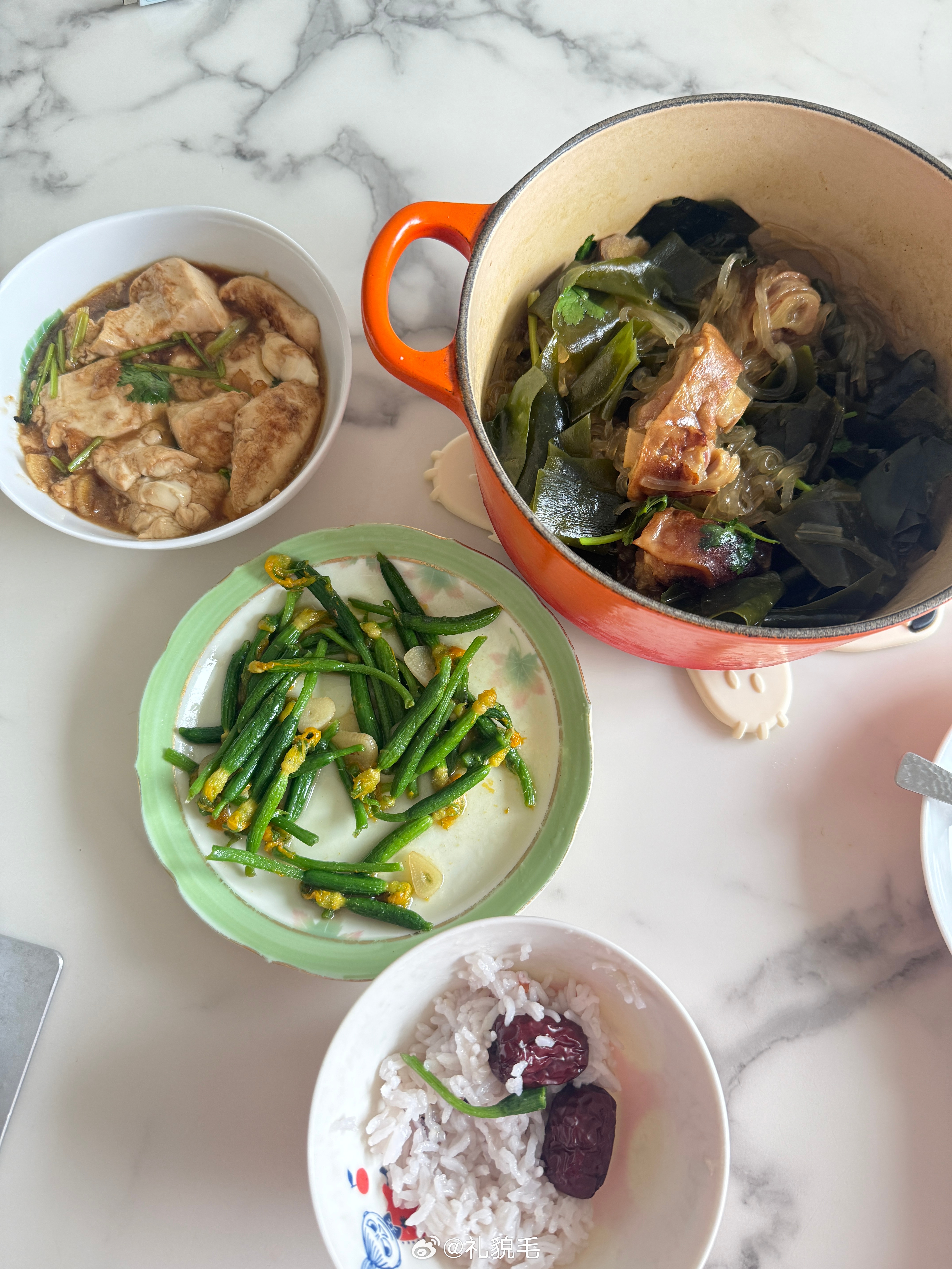 我的一人食唯一的肉是这一大盆海带粉条里的蜡猪蹄