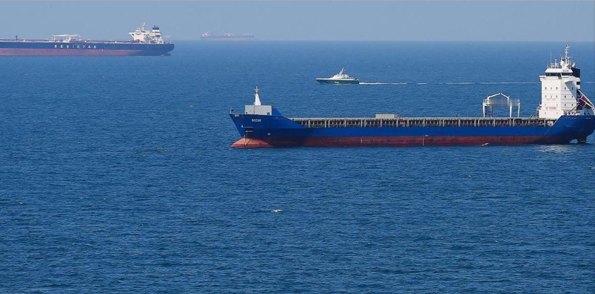 俄罗斯乌拉尔原油价格五年来首次跌破每桶40美元。2025年12月，乌拉尔原油