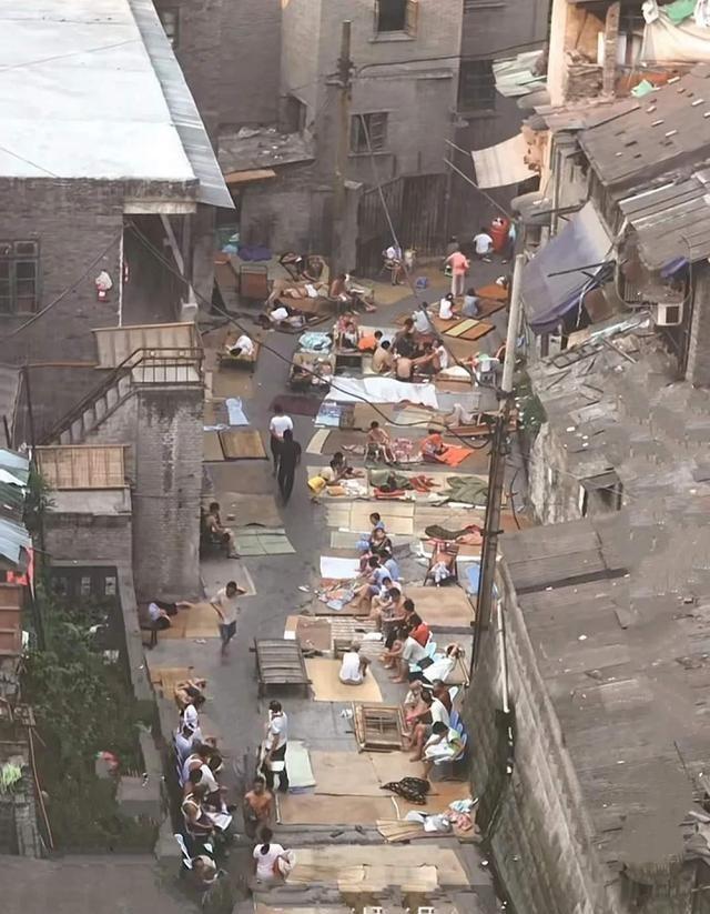 重庆40年高温日激增3倍！80年代年均13-16天，40℃罕见；90年代中期开始