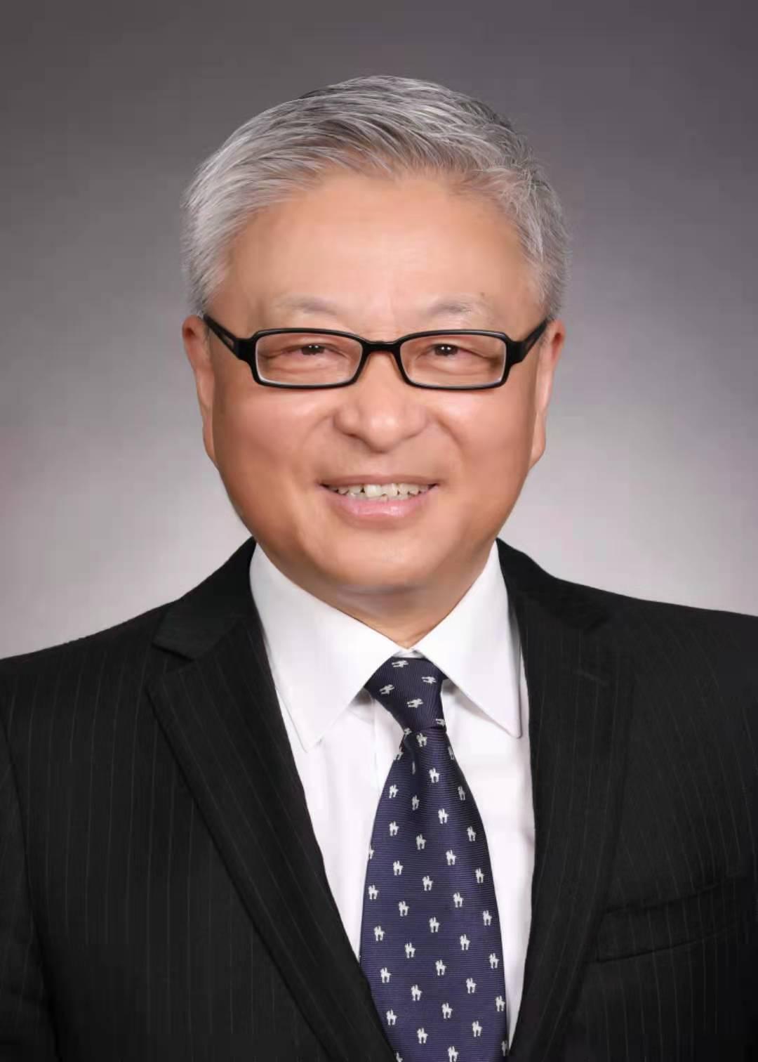 清华教授阎学通曾说“，我现在特别不同意搞什么爱国主义教育，这爱国不爱国不是教育出