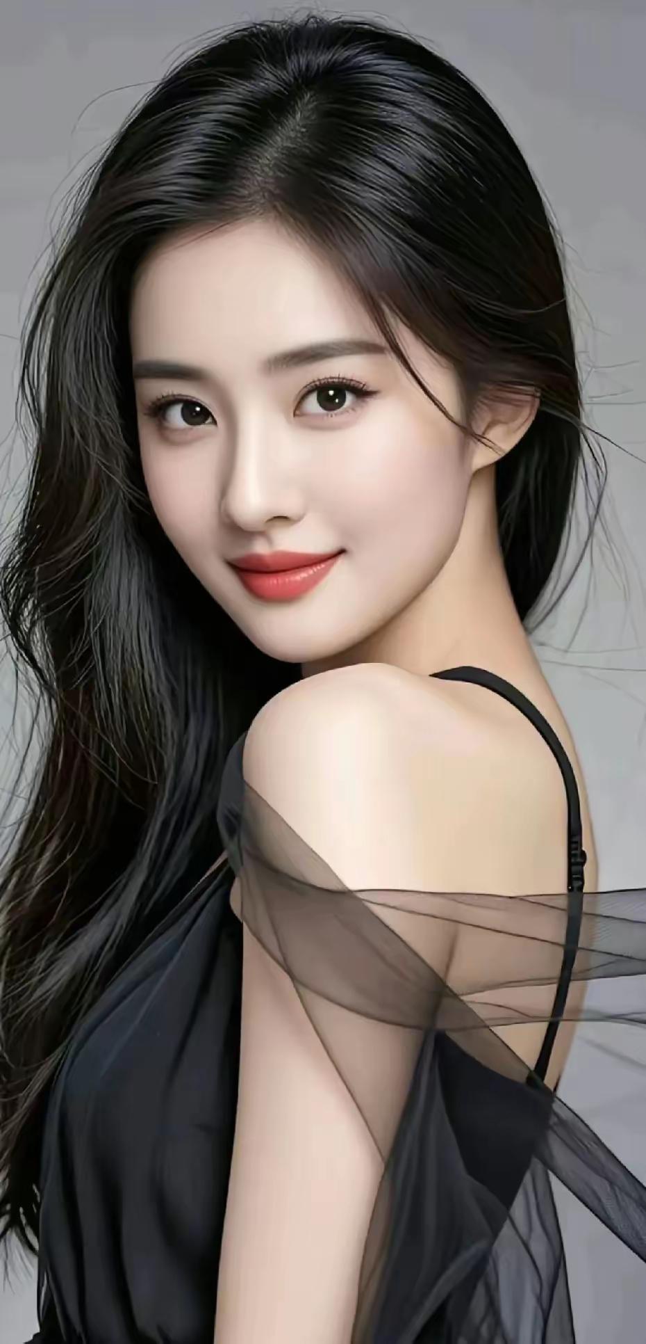 优雅黑裙，红唇诱惑，迷人微笑，气质满分！