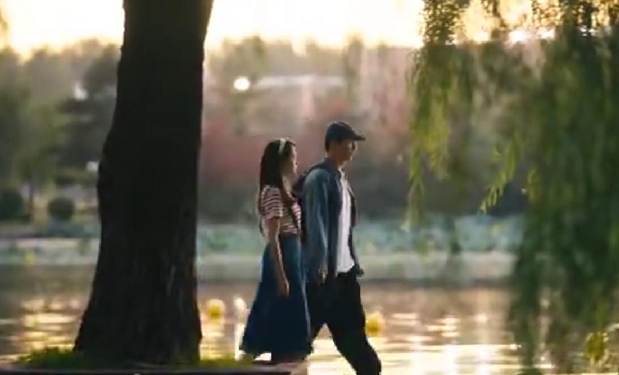 黄景瑜关晓彤新剧初吻十二集才亲一次，苦尽甘来太好嗑追黄景瑜关晓彤新剧《岁月有