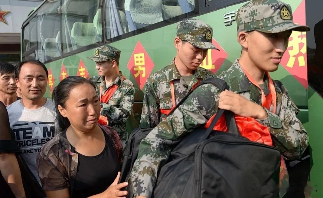 家长必看：孩子想进部队，5种方式详解，选对少走弯路。进入部队的方式进体制的第二