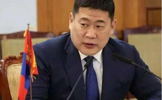 一位蒙古国网友在网上发出了这样一句话：“当初蒙古为何要脱离中国独立出来？独立的意