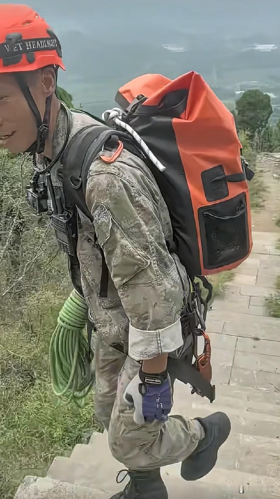 救援人员终于可以从南太行山撤退了！希望56岁的李爱民大哥是最后一个吧！不到一个月