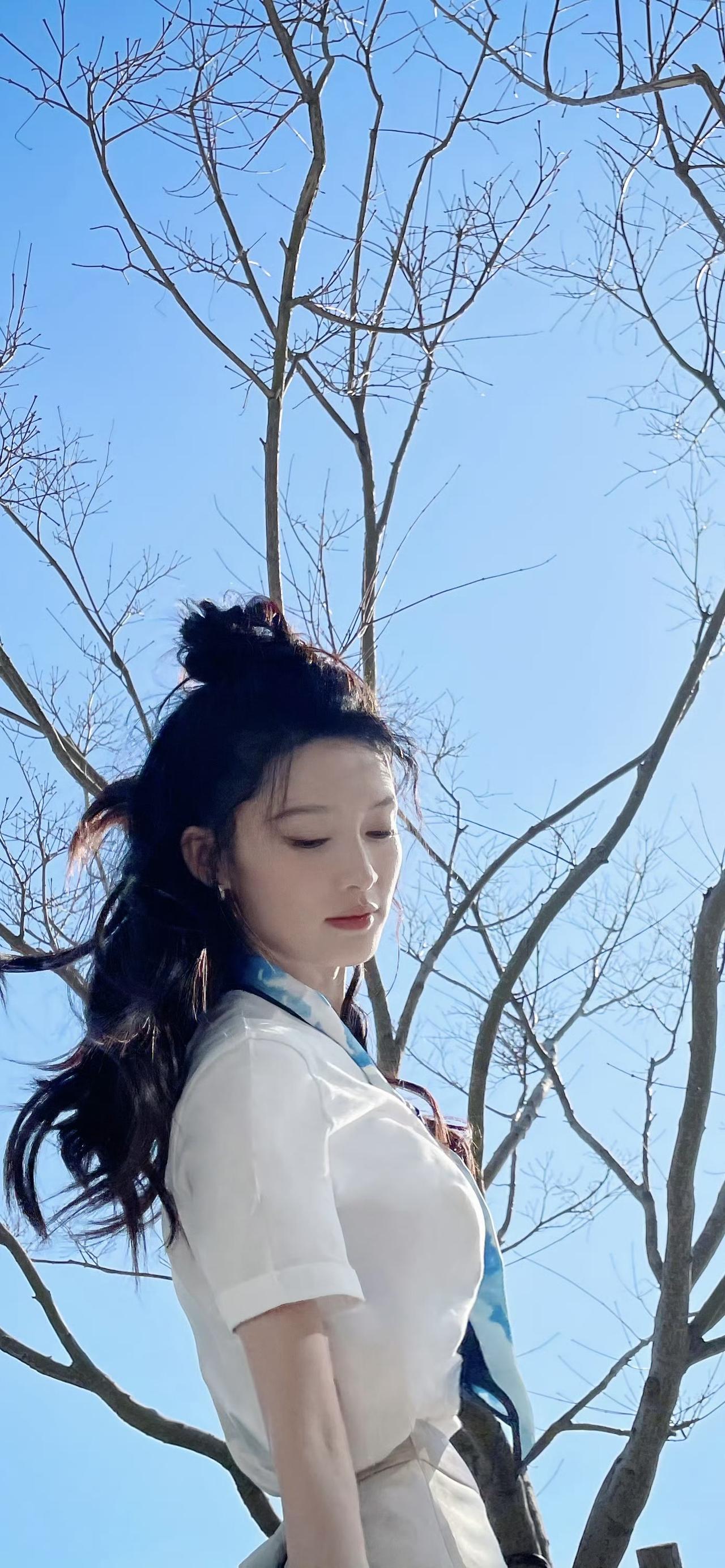 美女壁纸-第6073期-李沁