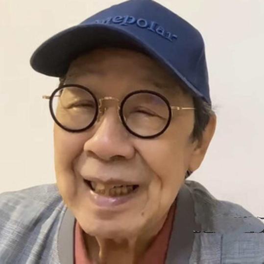 94岁的香港老戏骨胡枫（修哥）近日自曝因急性胆管炎进入ICU抢救，一度昏迷4天，