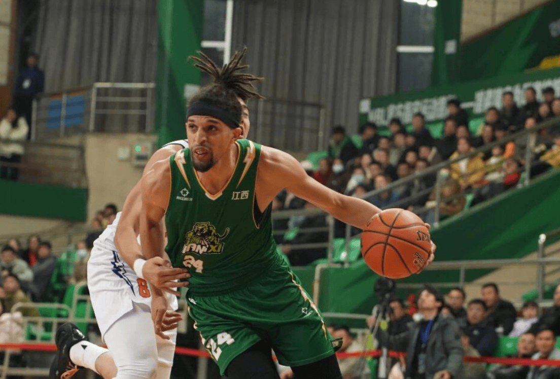 江西男篮总结比赛: 球队依靠三分掀起反击, 却无法填平分差