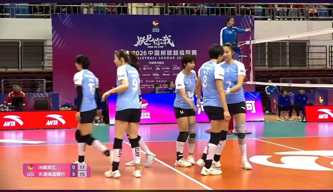 是孟繁达在帮助天津女排打开了格局。一、季后赛连败的天津女排，从河南队身上正视