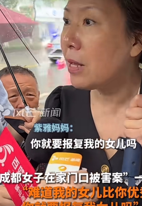 成都女子门口被害案件告诉我们，千万别晒娃，不要再夸娃优秀了。因为嫉妒会激发恶魔，