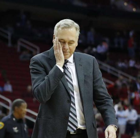 如果把德安东尼请回来，火箭的进攻能不能梳理明白加上现在的防守基本盘，锋线群都是