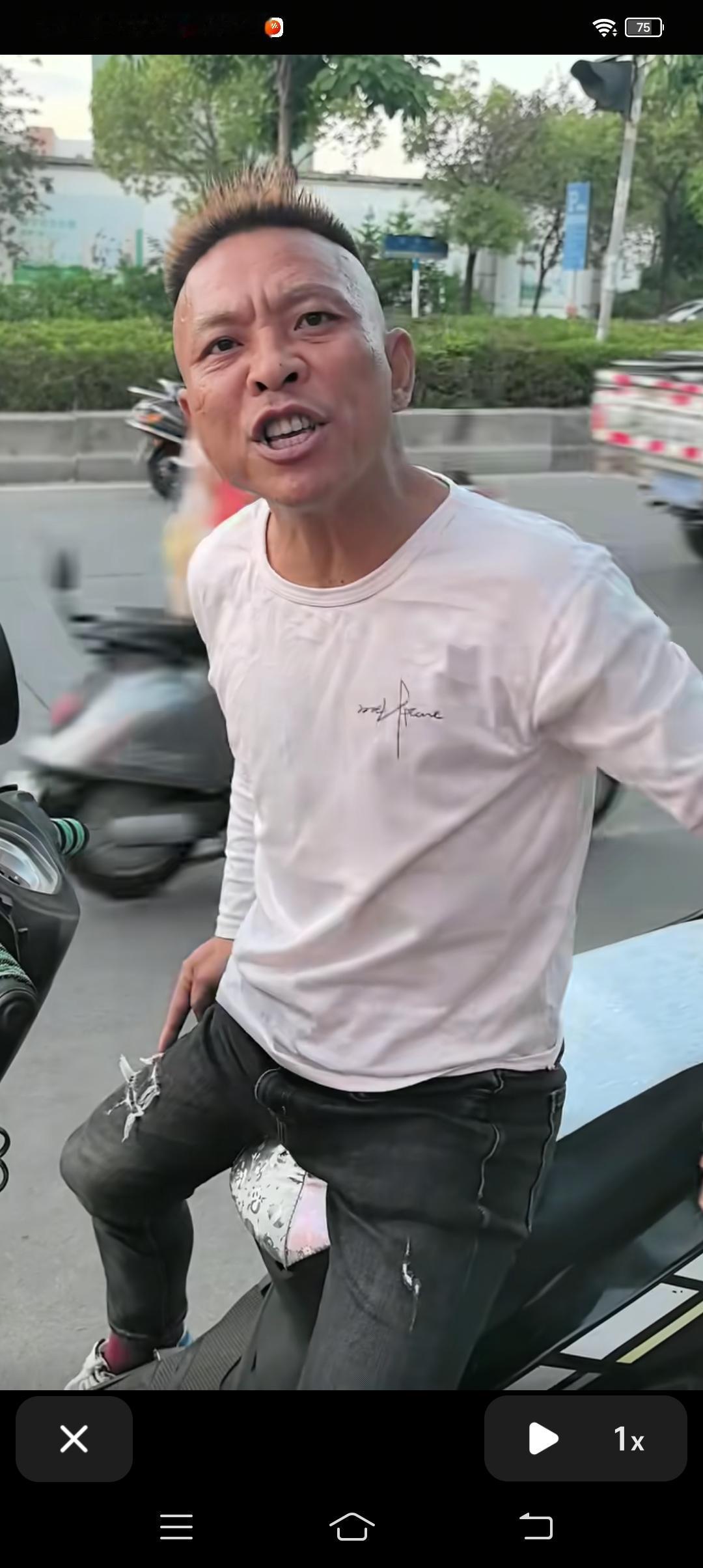 广东，烧烤店老板发视频吐槽:就这个人，到店里消费欠款780，报警后才把钱要了回来