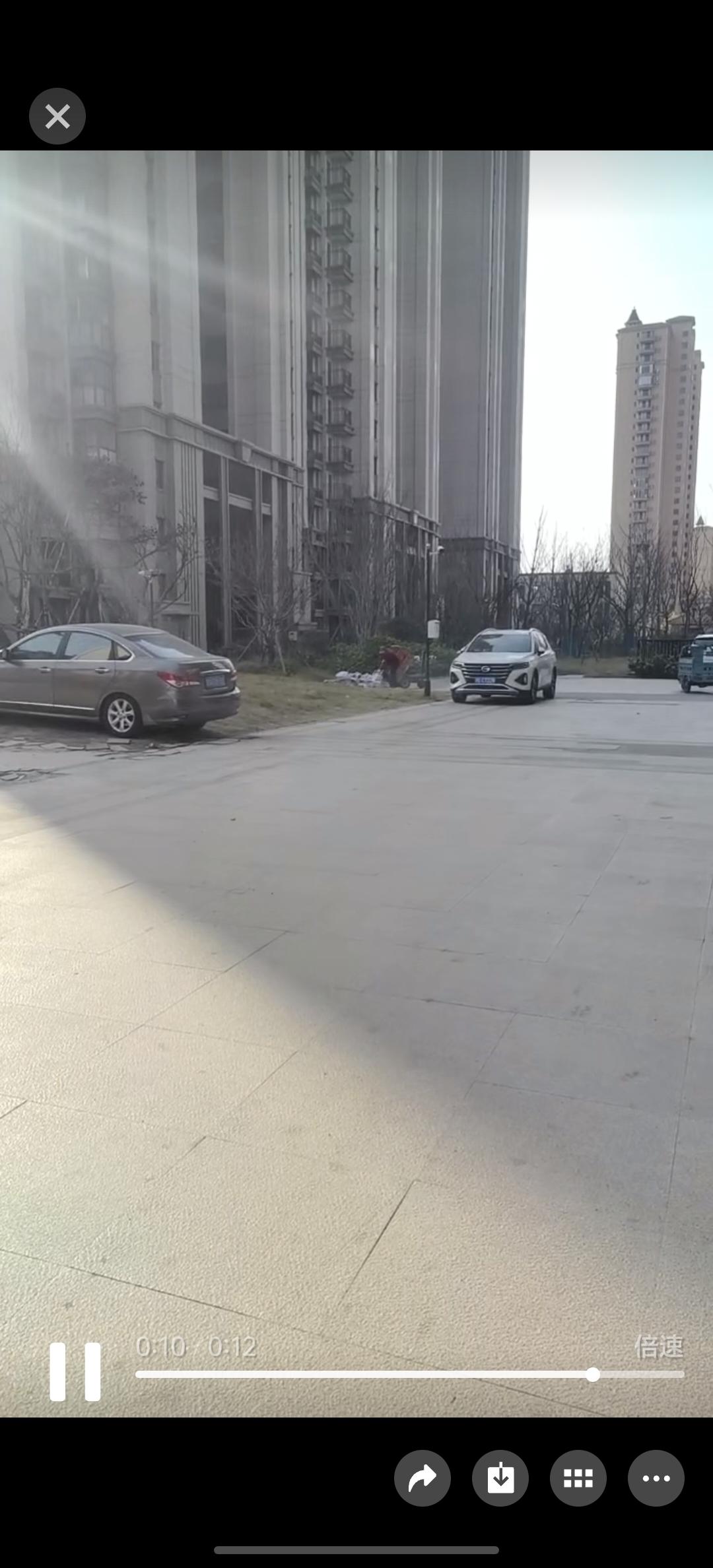 今天是金碧物业走后的第31天。没有了物业，成了装修公司的天堂。现在装潢也不按