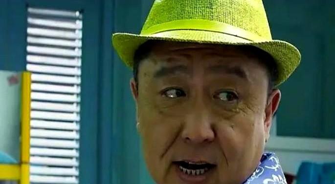 56.95亿背后：吴京抵押房产、于谦零片酬，一场“信用杠杆”掀起的票房巨浪！