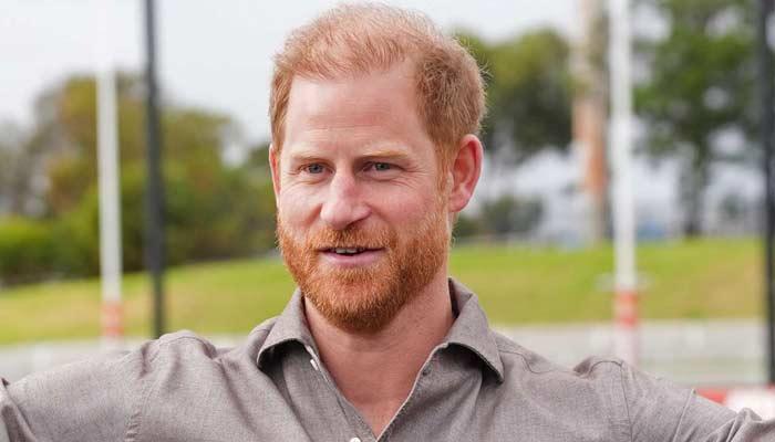 英国民众宁可选哈里也不要她们？两位公主被亲爹拖累惨了，梅根仍然是英国人最反感的女