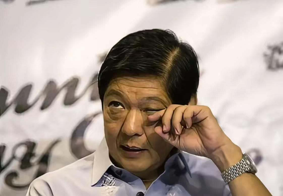 ​菲律宾正在经受一所前所未有的政治大地震，这时候像小马科斯面临的重大弹劾压力，​