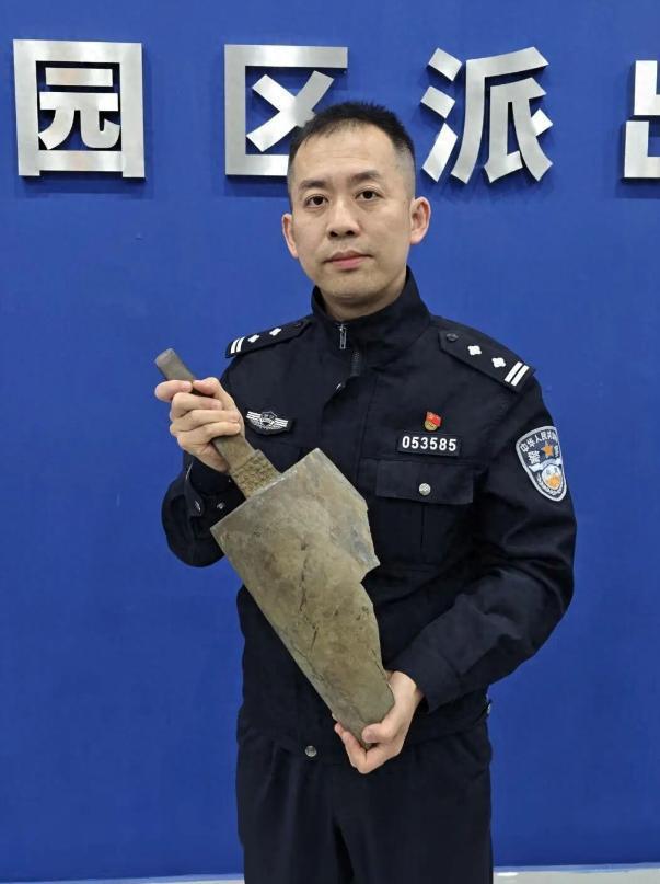 4月11日，一则重磅发现被各大权威媒体相继报道：浙江湖州一对以收废品为生的