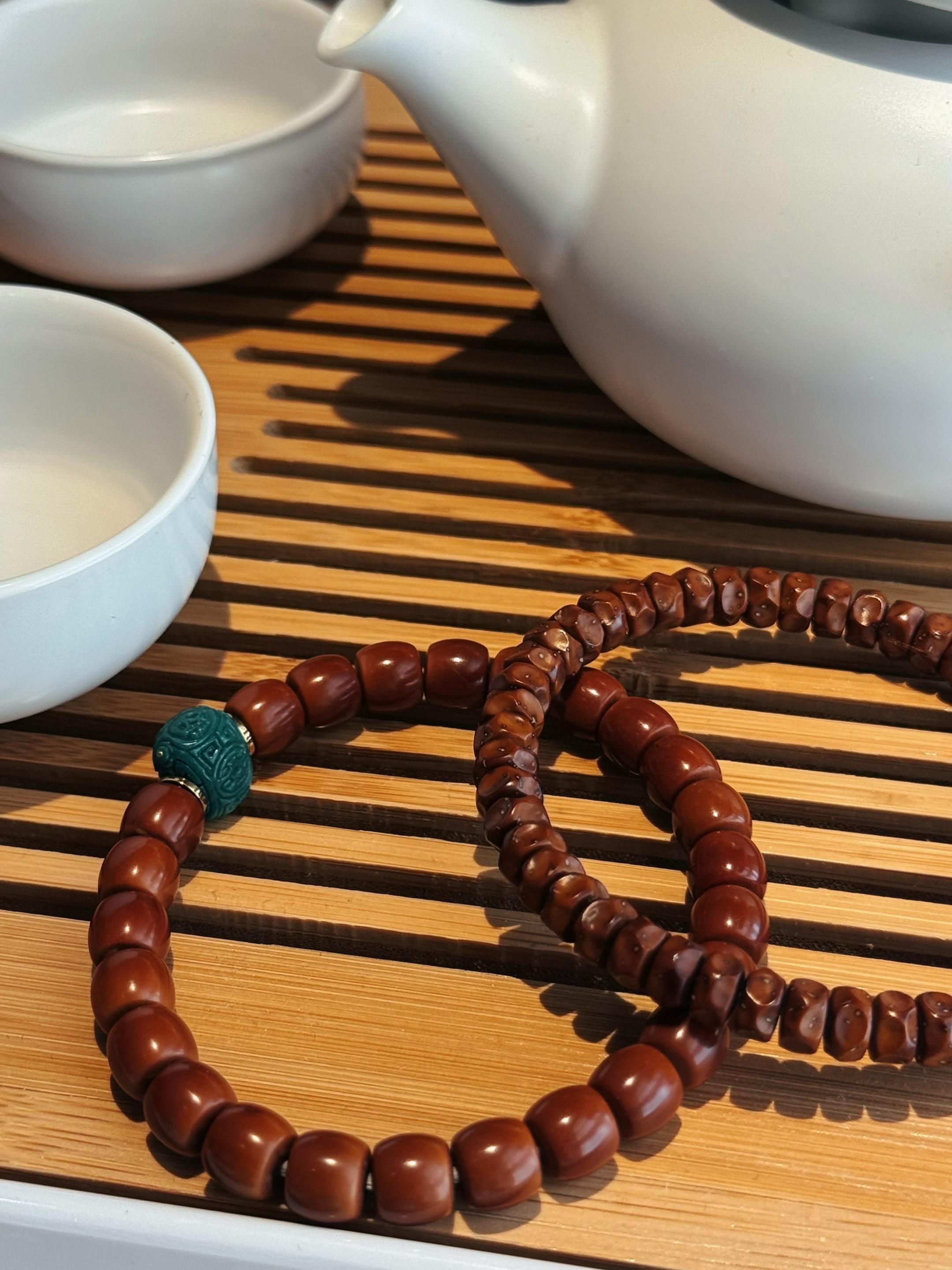 文玩人的幸福是。看着自己的手串 慢慢慢慢慢慢慢慢变色🍂