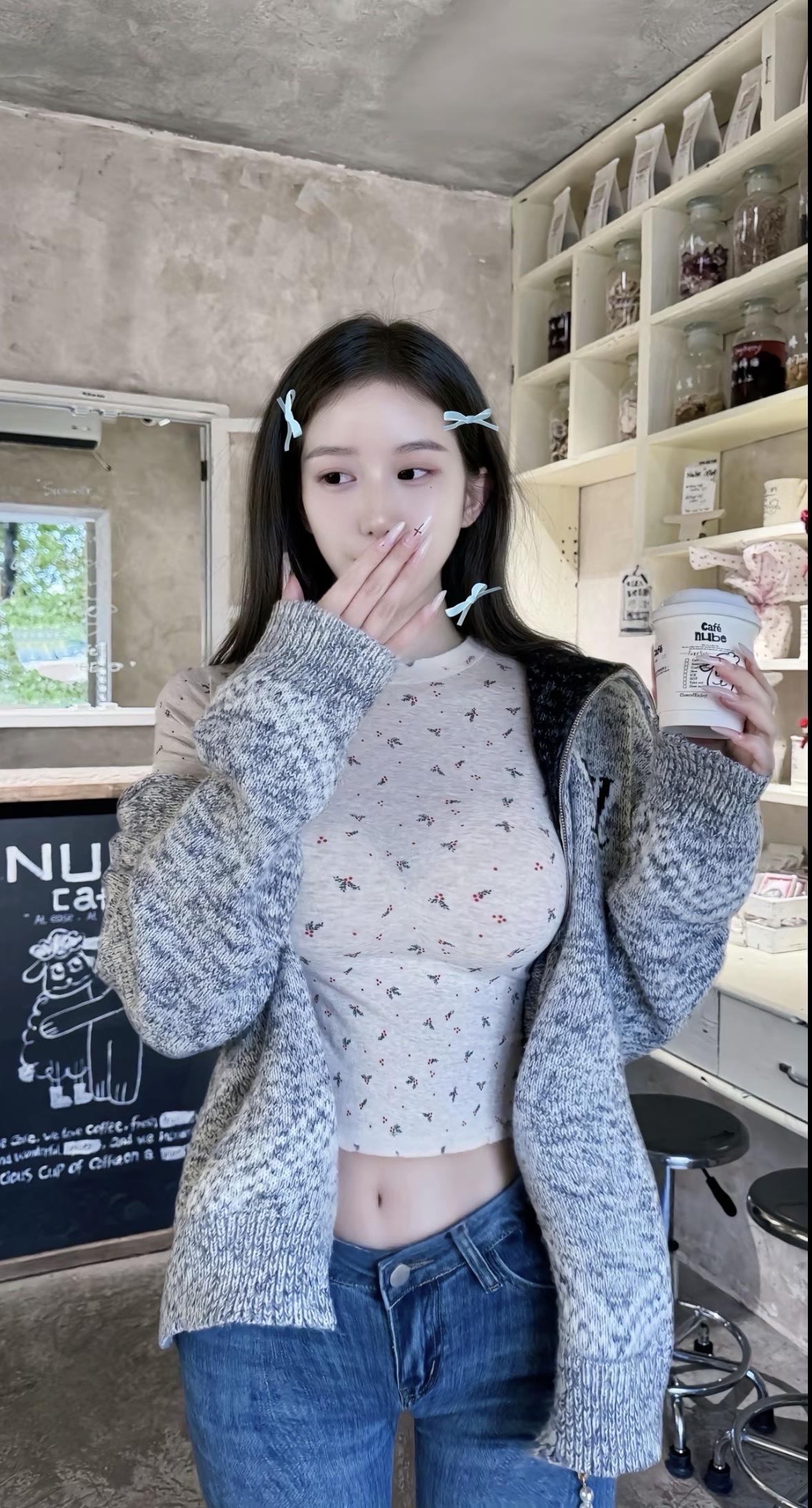 温暖冬日，一杯咖啡，一份惬意。