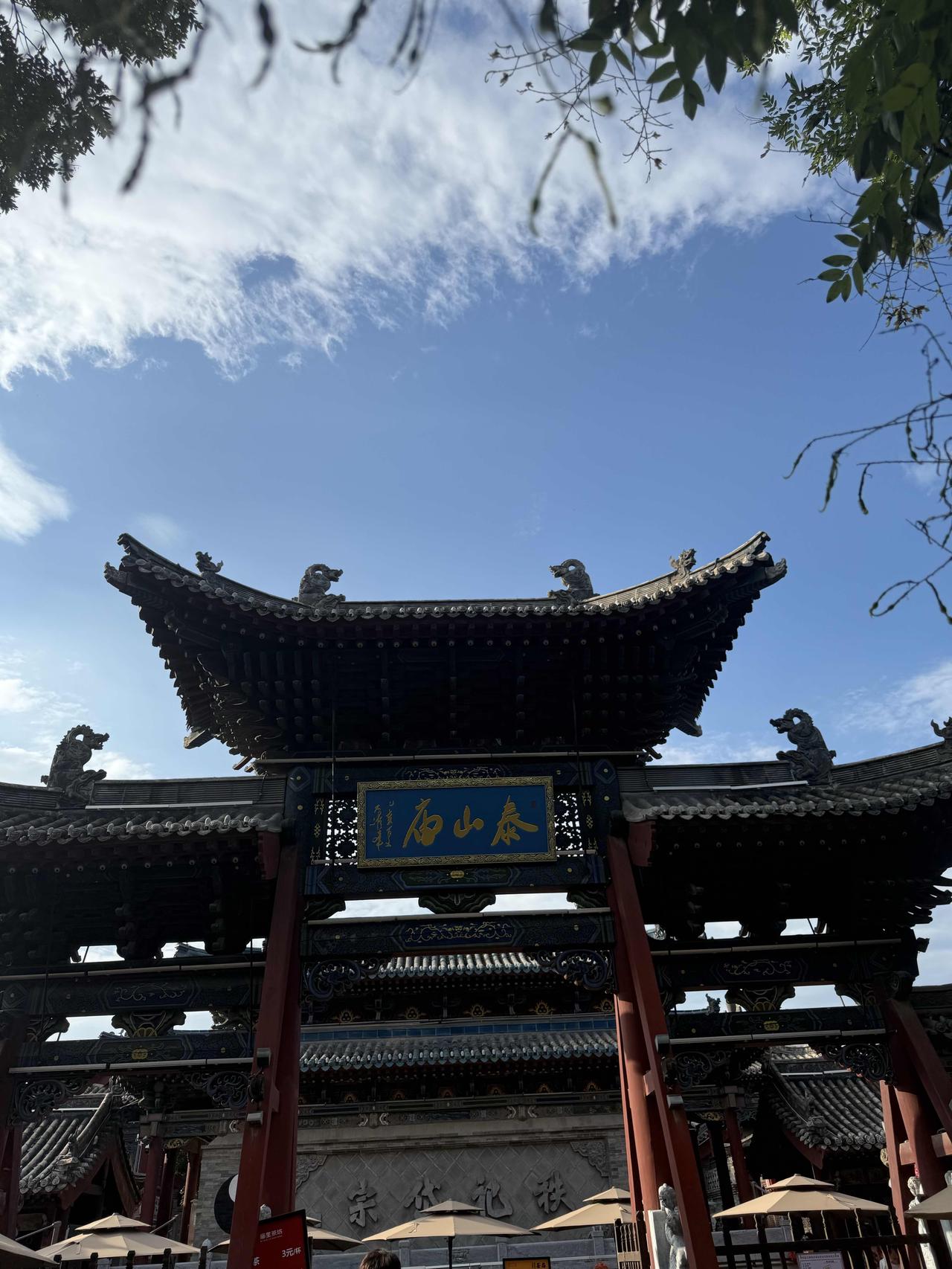 单位里，最容易出事的地方，不是酒桌，是办公室。我见过太多，男女同事一起出差、一