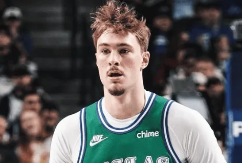 NBA常规赛，独行侠113-105战胜篮网。据统计，弗拉格（19岁23天）成