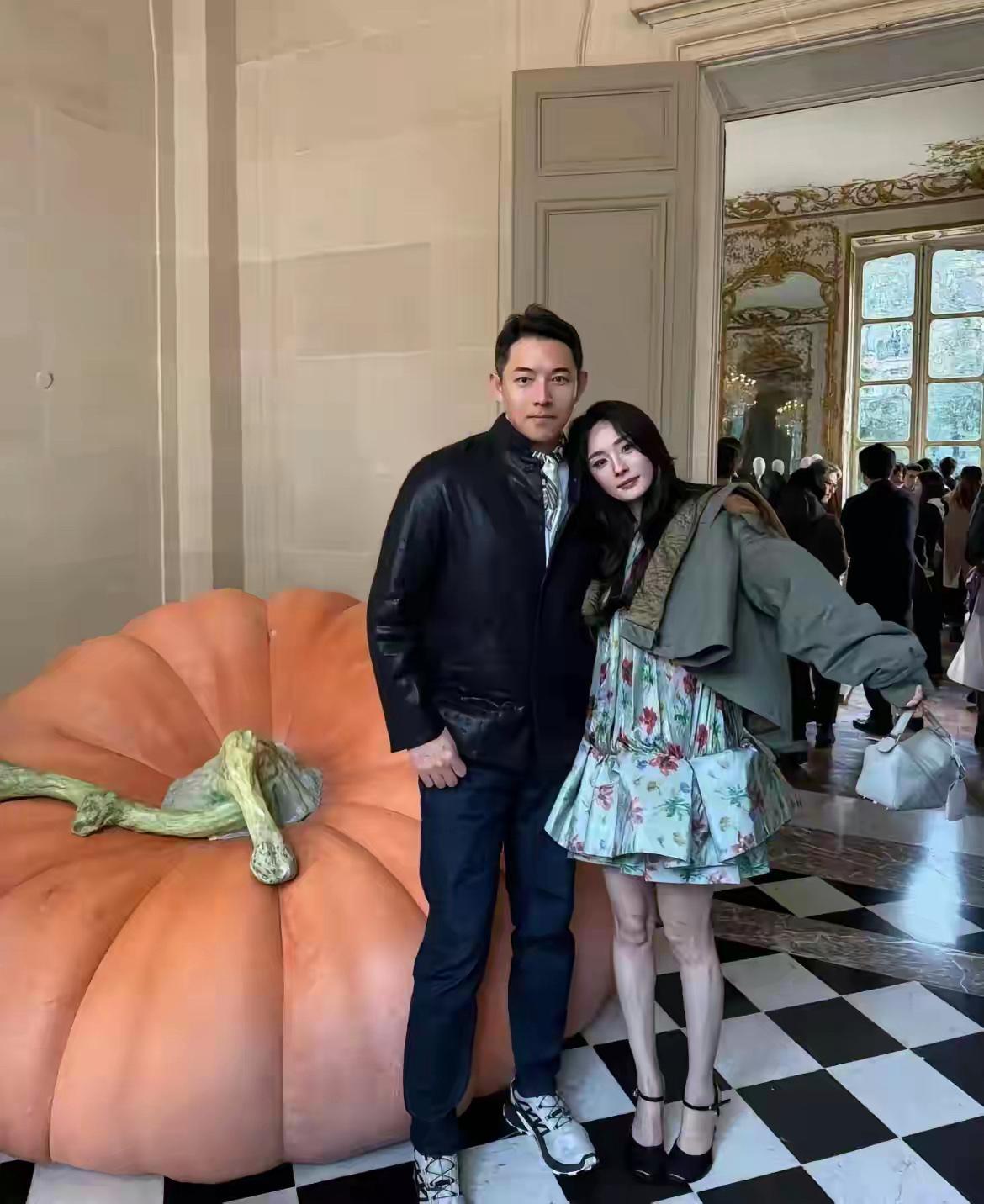 不是吧？难道他们在一起了？！