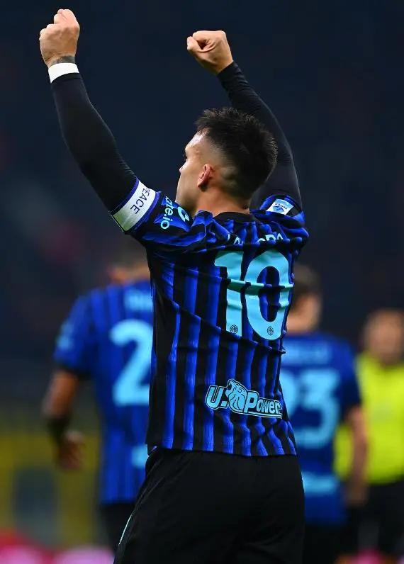 【劳塔罗付出了自己的热忱，又来一场大胜】科莫是国际米兰最喜欢的对手之一，每次相遇