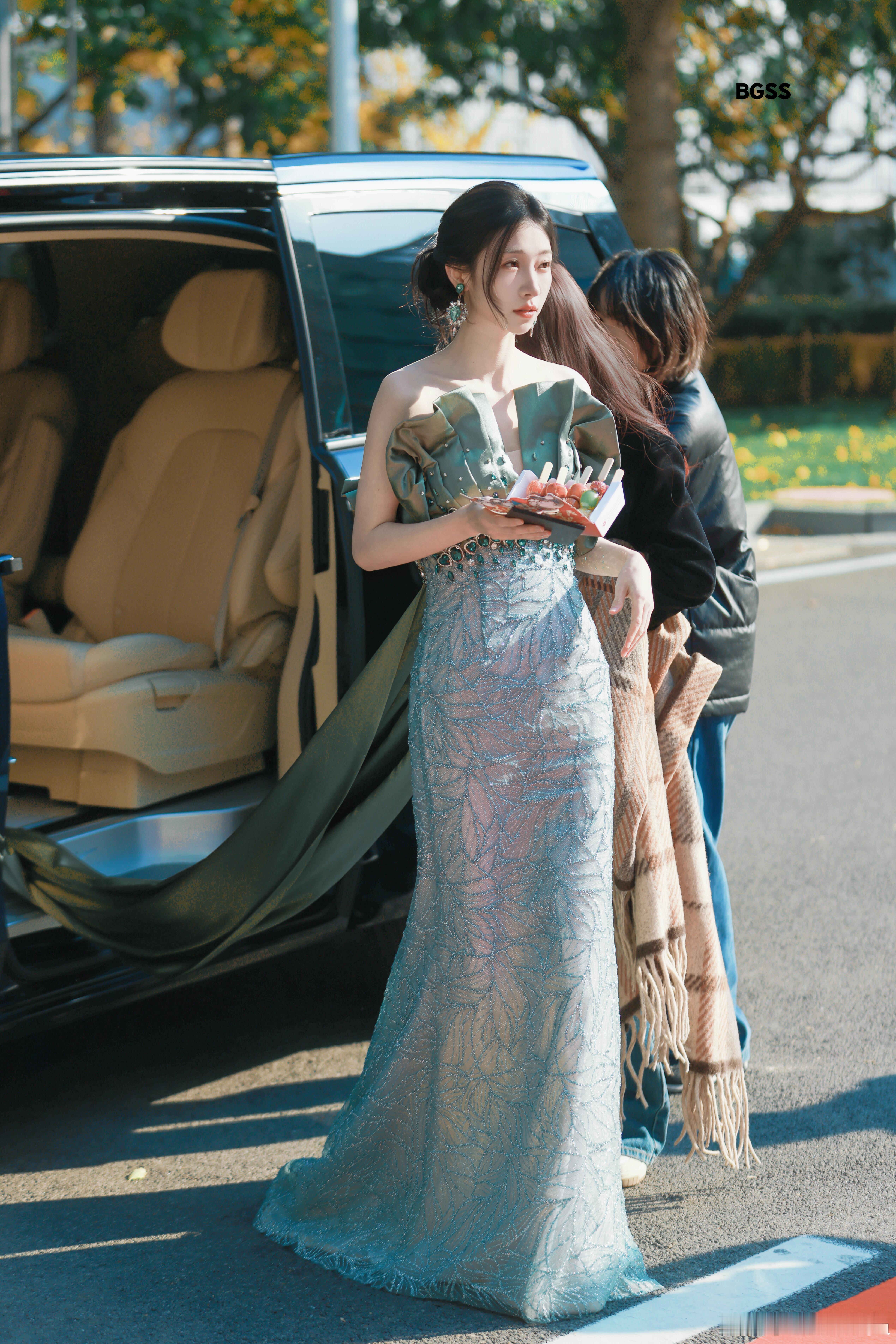 王格格这张脸太权威了这个王格格都美成什么啦​​​