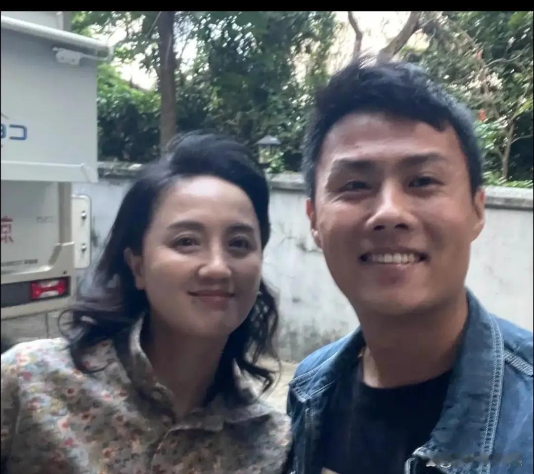 三月份完全就是一个健康人，没有半点病人的影子，不论是面色、气质、精气神儿都不会让