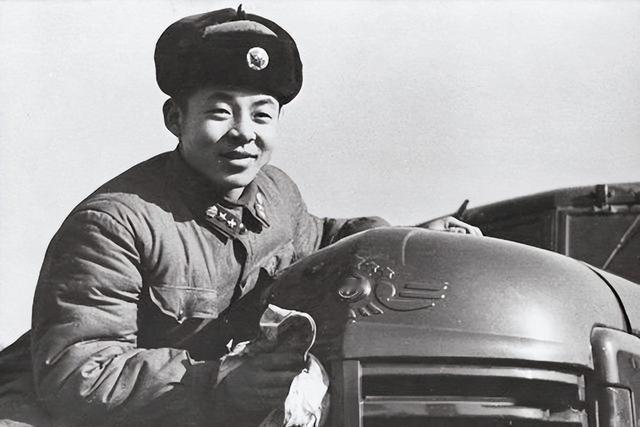 如果雷锋没有牺牲，他有可能会被提干，早在1961年2月25日，出席沈阳军区首届共