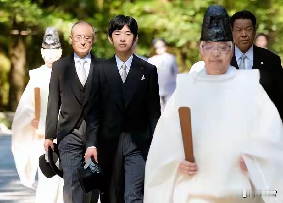 日本皇室为19岁的悠仁亲王启动选妃程序，这位皇室下一代中唯一的男性继承人，正肩负