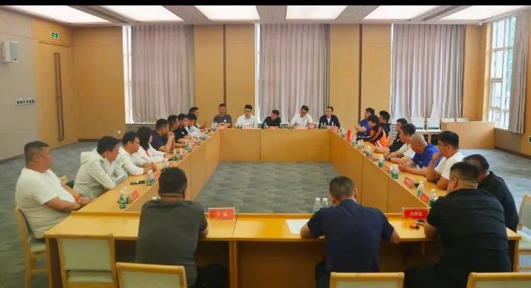 山东泰山足球俱乐部不愧是国企俱乐部。不愧是经历过甲A，中超的俱乐部。不愧是获得过