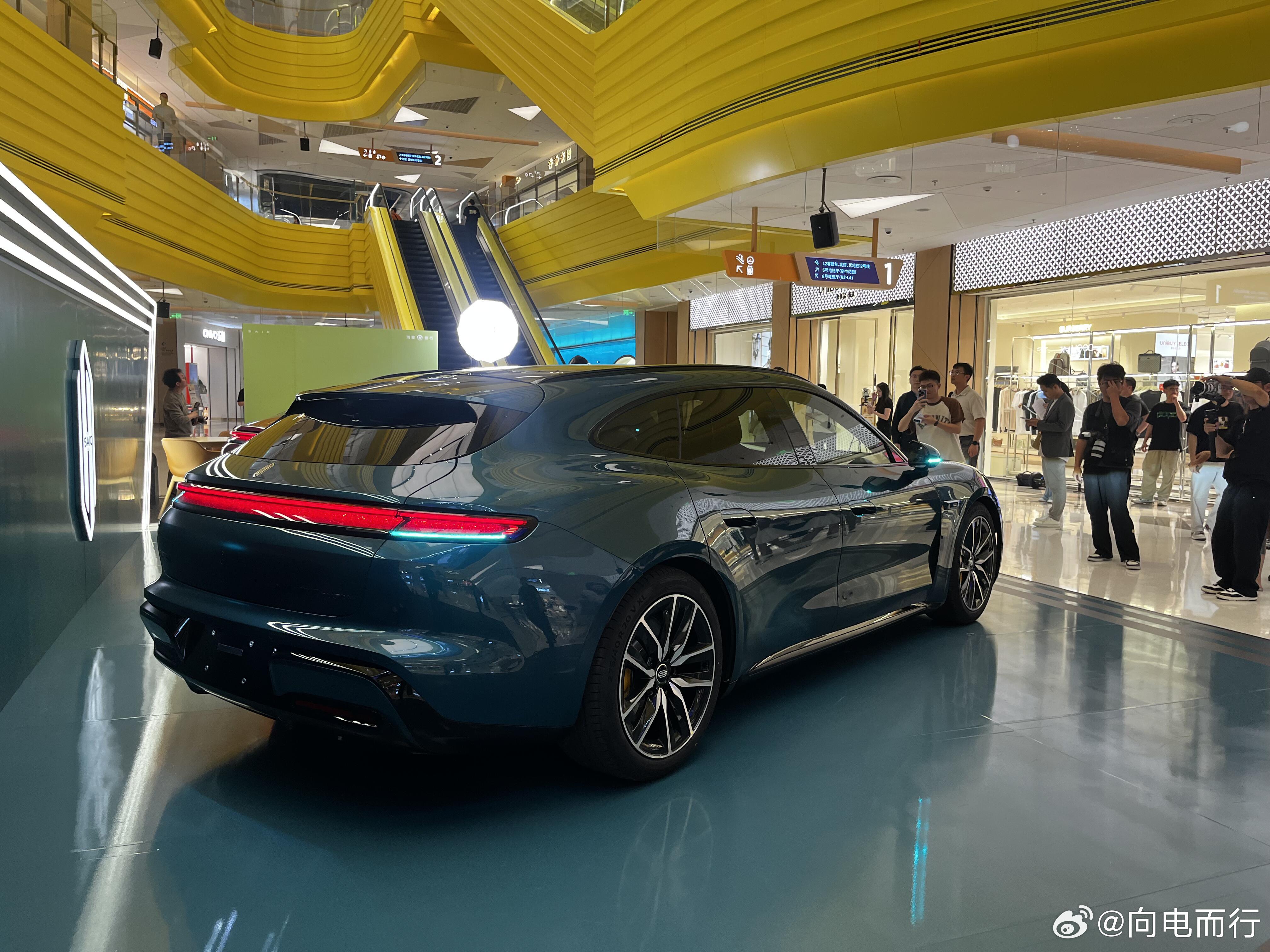 随手一拍就这么帅鸿蒙智行尚界z7