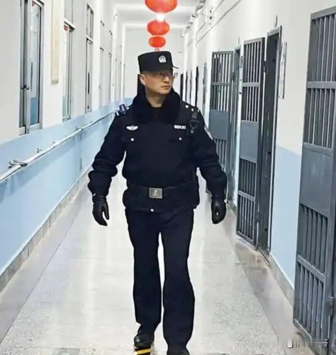 请问：狱警是省直公务员吗？答案：狱警大部分是省直公务员，但并非全部，我国大多