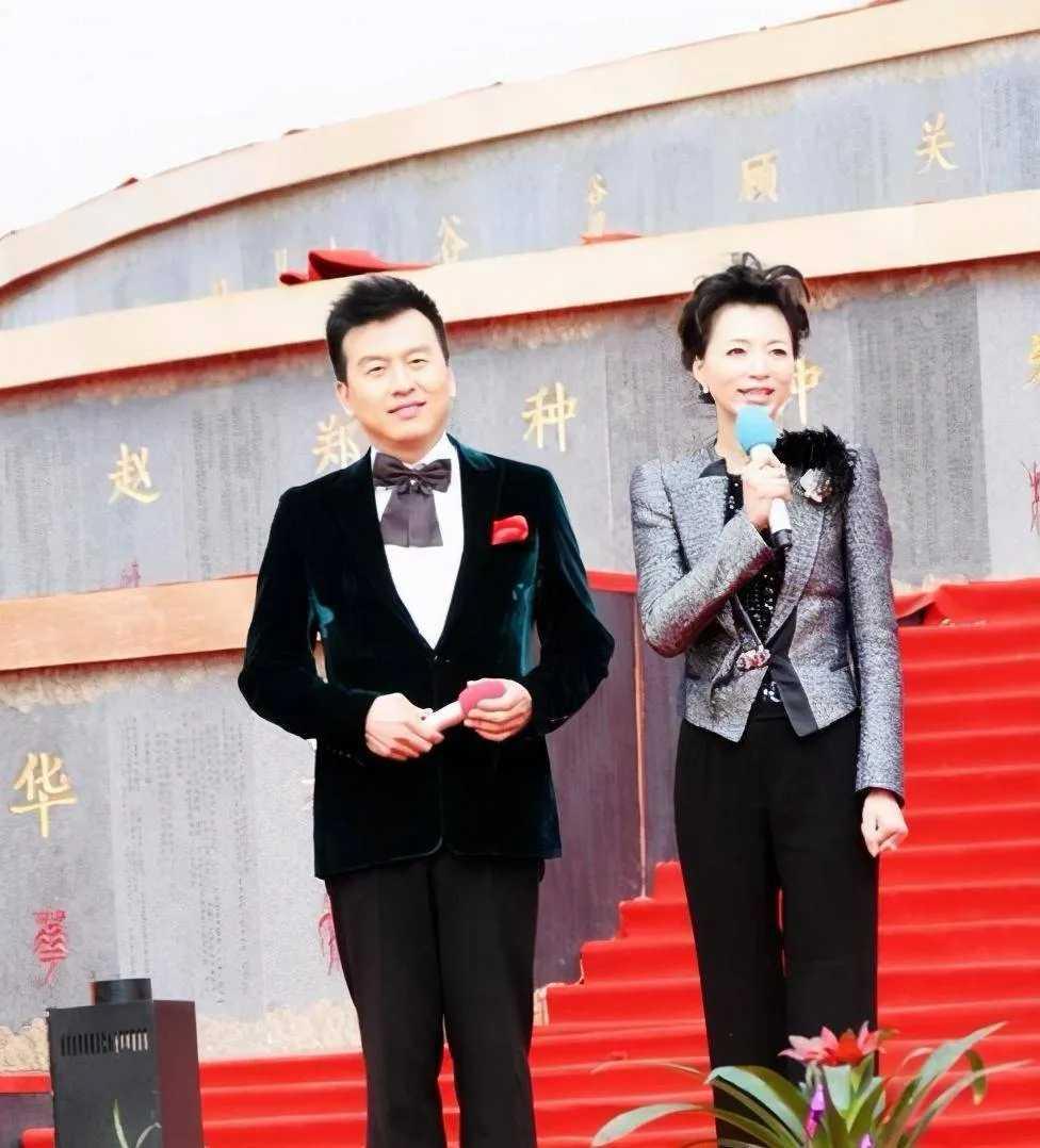 曾经两位家喻户晓，人人皆知的著名主持人，我打赌，如今能认出来的人应该不多了
