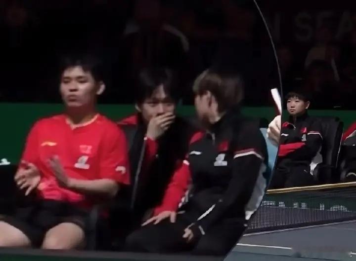 大家发现没？比孙颖莎话更多的人出现了！而且不是一个，是两个，那就是…王楚钦和王艺