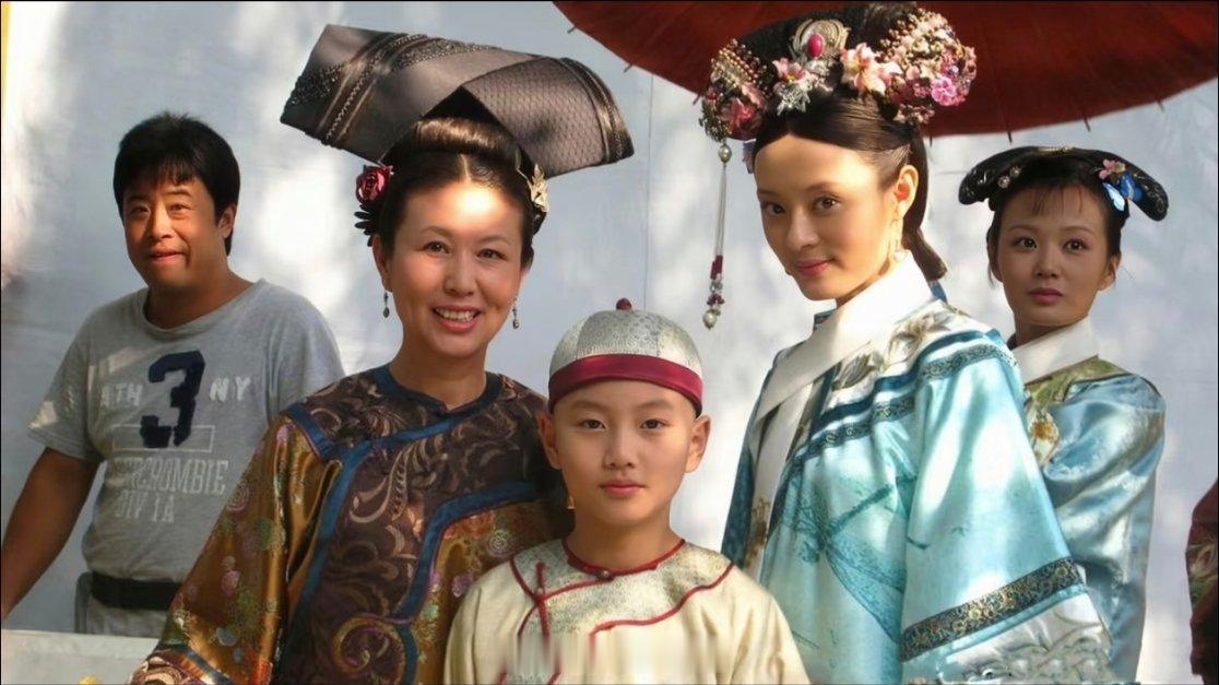 甄嬛传难怪会大爆，连当时路透图里的光影效果都那么美。