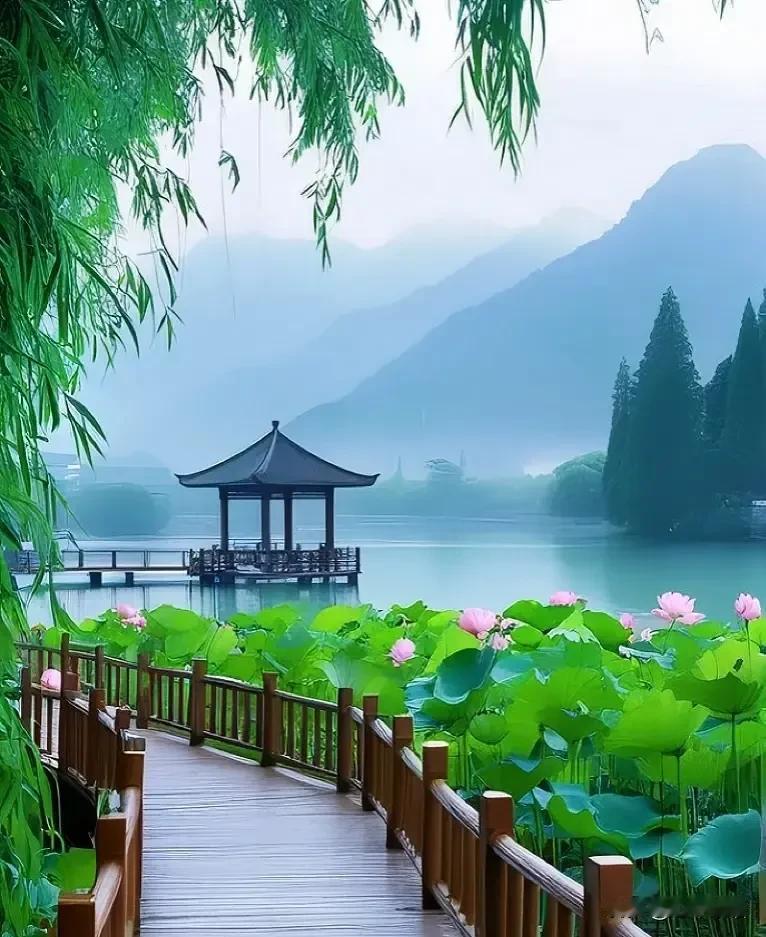 没人提醒你的生活禁忌，吃过亏的都懂了​1.晚上别扫地，会把福气扫出门2.