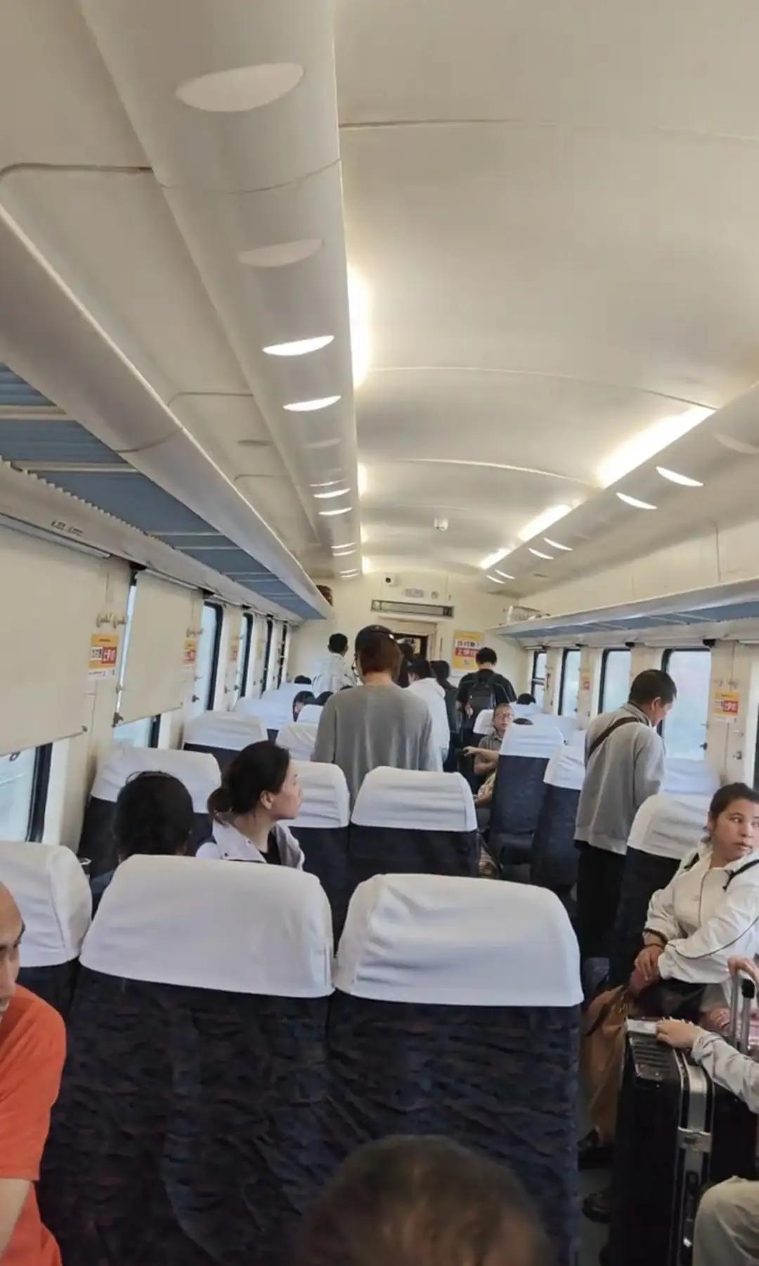 “玩不起！”辽宁沈阳，一女子坐Z328次列车，从沈阳去云南，全城49小时，4小时