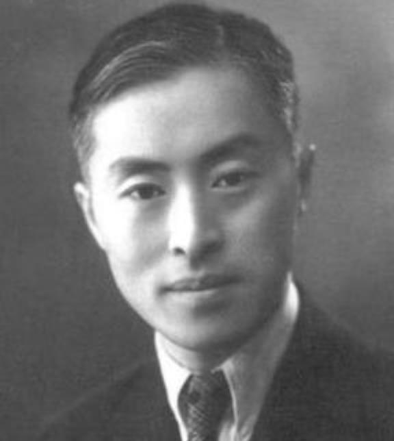 为打倒叛徒父亲，儿子毅然参军，开国大典时被告知：你父亲是特工。这个参军的年轻人叫