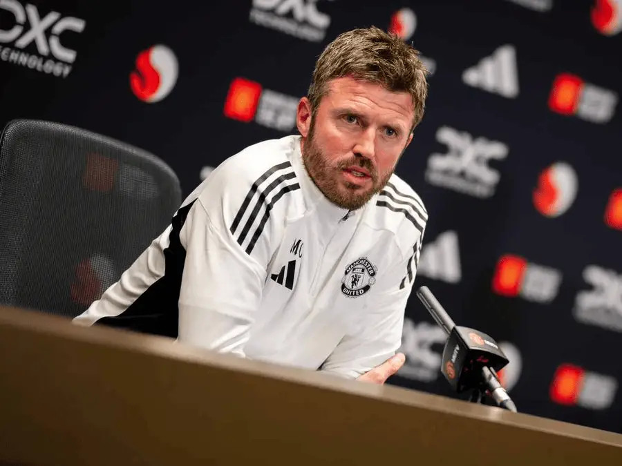 曼联对卡里克转正保持谨慎，由于索尔斯克亚的案例，高层不会提前做决定。BBC.St