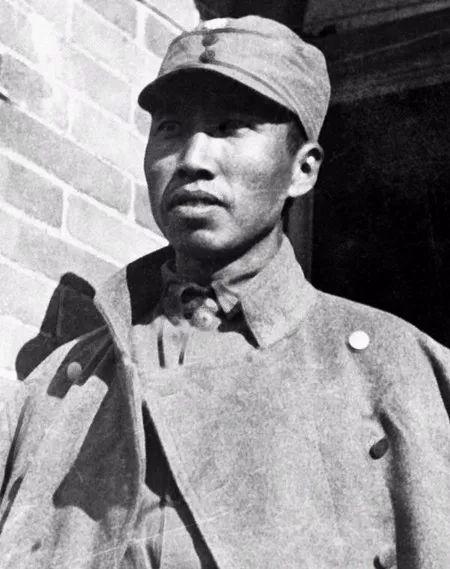 1947年的一天，晋冀鲁豫野战军第六纵队参谋长王毓淮率部行军，前往一户老乡家里借