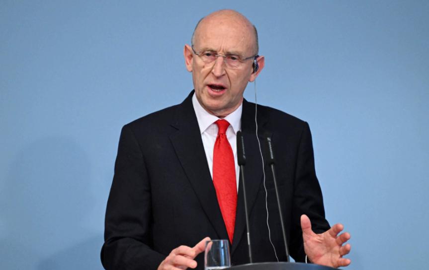 英国国防大臣希利上月刚喊话“击退俄潜艇入侵”，俄方反手就是一句：北溪管道谁炸的，