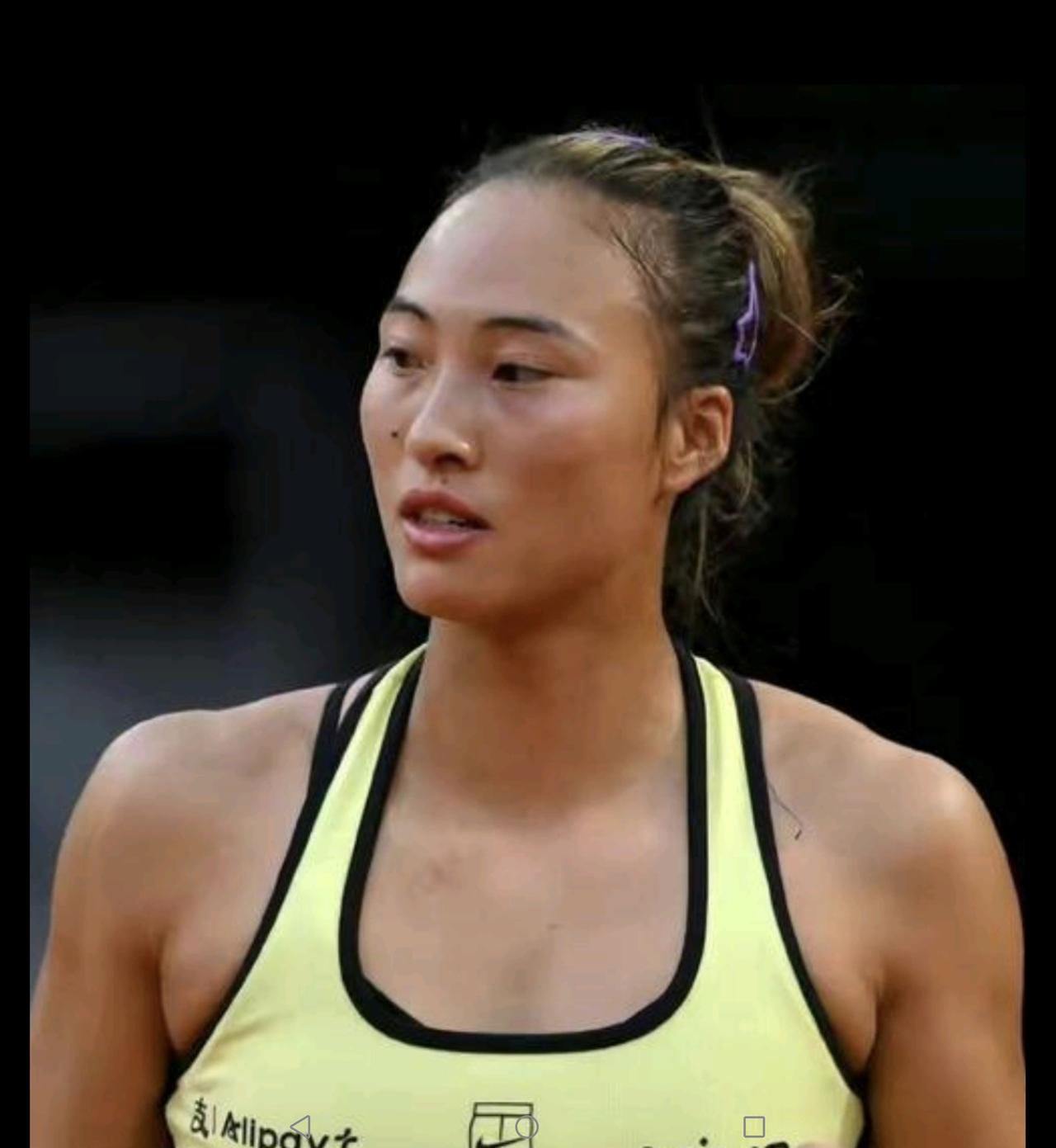 北京时间5月9日21:35，WTA1000罗马站女单第三轮一场焦点战结束。中国名