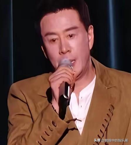 杨坤在中国乐坛有什么影响力?杨坤在《2026我是歌手》比赛中，作为替补歌手，